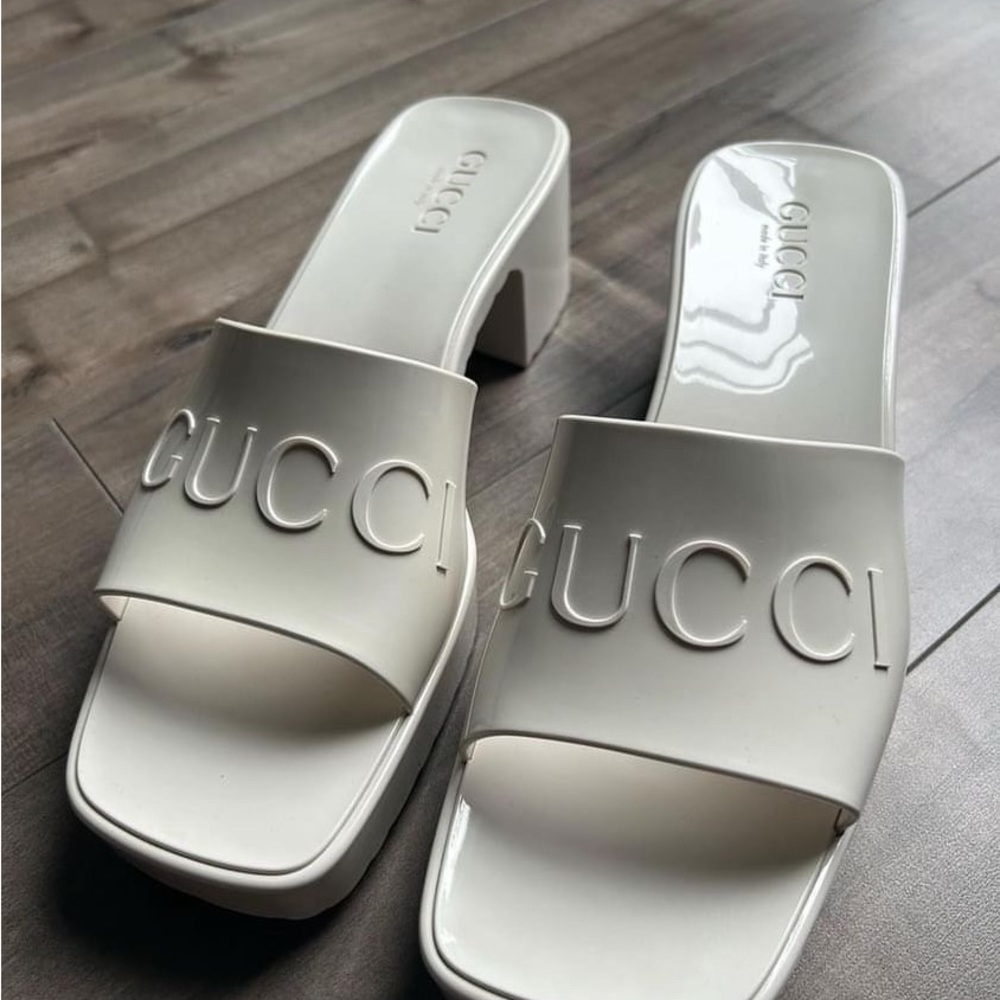 Gucci white rubber slides brand-new never worn